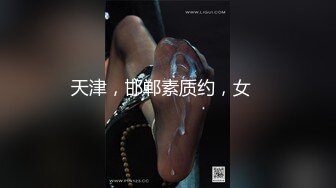 Ria 久留美当它把精液喷到她的棒棒糖上时，她又得到了一个惊喜，这是一种特别的甜味和咸味！