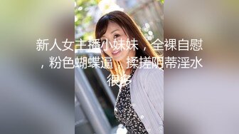 黑_客破_解家_庭网_络摄_像头★偷_拍奇葩饥渴母女采用同样姿势 摩擦自慰 (1)