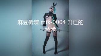 【泄密流出】Stripchat西安巨乳素人女友「Yiyiya-38E」，女友功夫了得黑丝短裙全自动骑乘上位