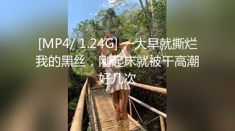 绿帽大哥的绝美人妻被小弟狂艹 大鸡吧枪枪到底 顶入子宫插的白浆直冒