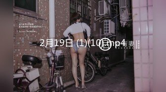 年轻小伙熟女家中后入丝袜熟女