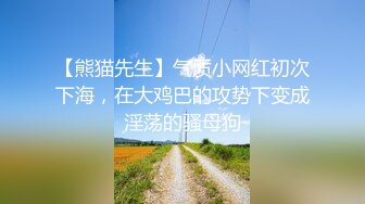 房东出租屋房间偷装 萤石云摄像头对着床偷拍租客情侣性生活草完逼给女伴刮毛