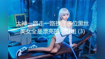 《强烈推荐》母女通吃91乱伦大佬收费私拍?与身材保养不错的丈母娘在客厅婚床各种啪啪口交自拍很有感觉